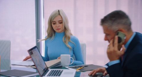 Ảnh trong Thông nát lỗ hậu môn cô thư ký dâm