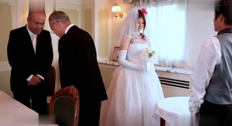 Ảnh trong Bố chồng dâm dục check hàng con dâu trước ngày cưới