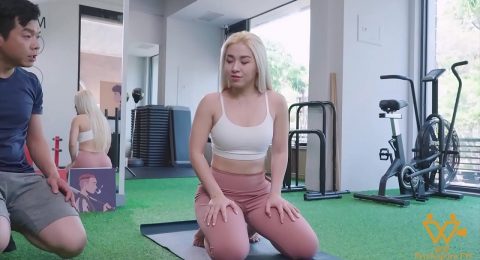 Ảnh trong Nữ chủ nhà xinh đẹp gạ tình anh HLV Yoga