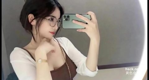 Ảnh trong Con ghệ dâm bán thân mua điện thoại